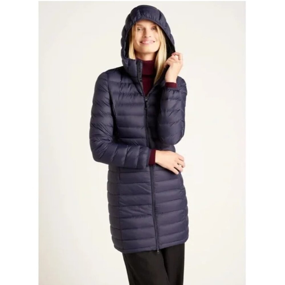 Quince Lightweight Down Long Puffer Jacket in Navy Blue, Size XS, New with Tag